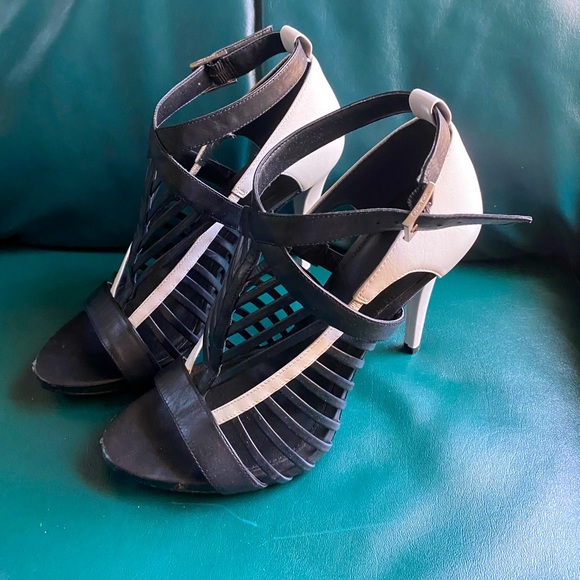 Calvin Klein Strappy heels - Picture 1 of 3